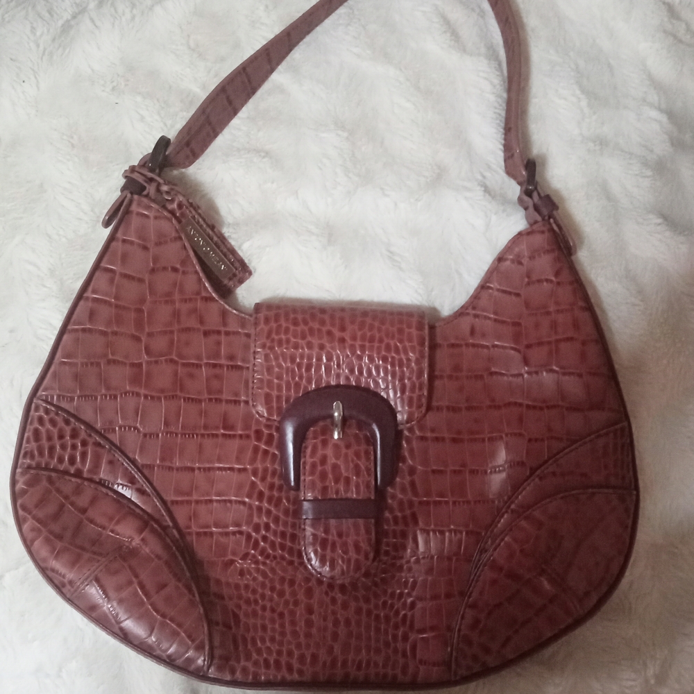 Elegant Crocodile-Embossed Brown Shoulder Bag